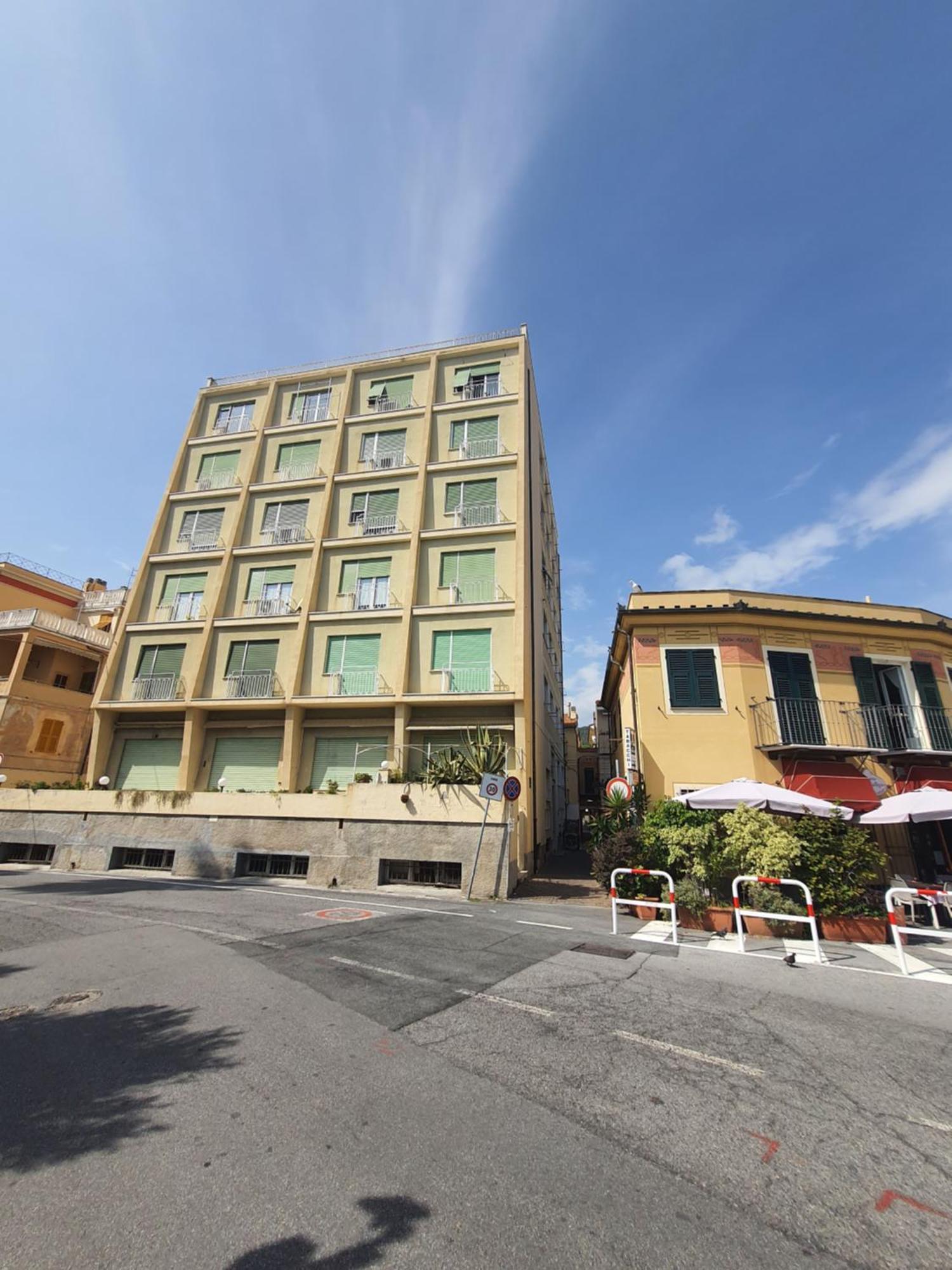 Appartamento In Centro A 30M Dal Mare Spotorno Exterior foto